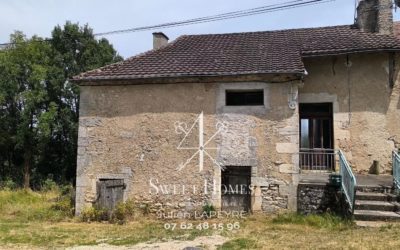 Maison mitoyenne en pierres