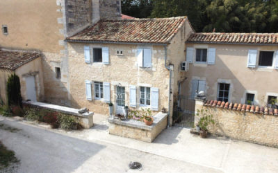 Maison ancienne pleine de charme avec piscine chauffée